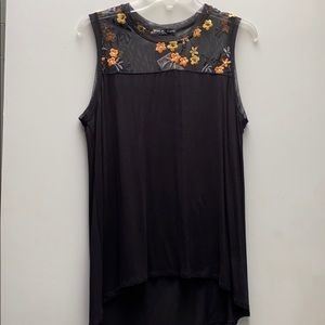 Kim & Cami Black Sleeveless Top
